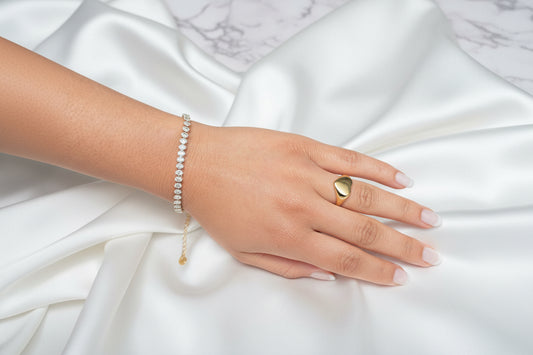 Tennis bracelet