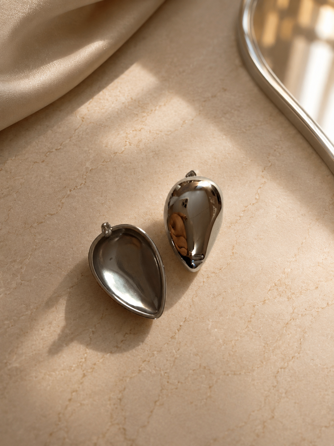 The pebble earrings