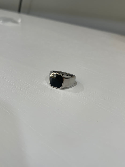 Black onyx silver ring