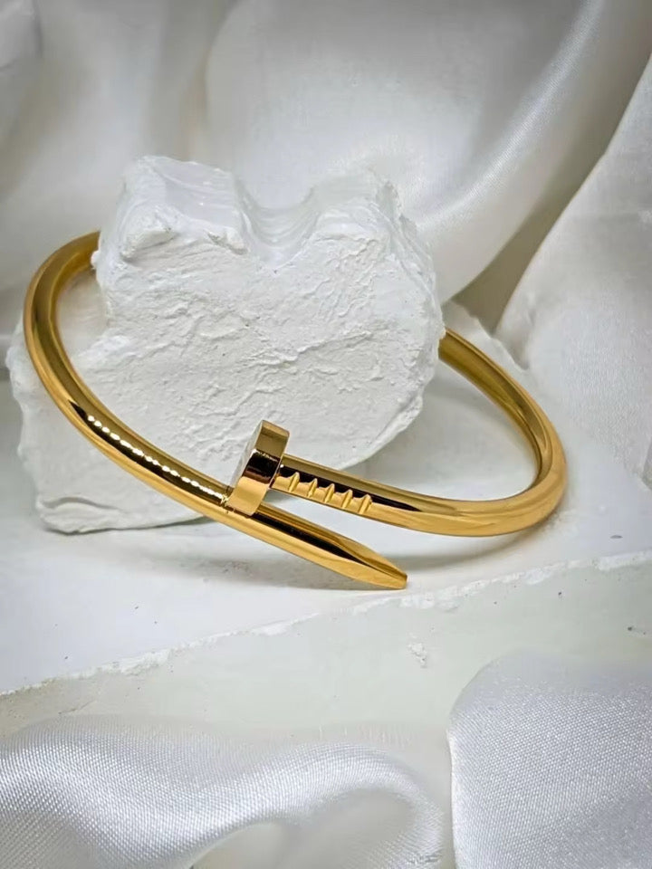 Clou bracelet
