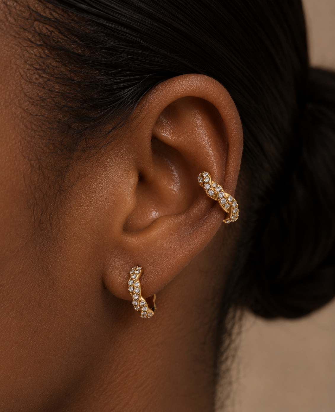 Twisted ear cuff