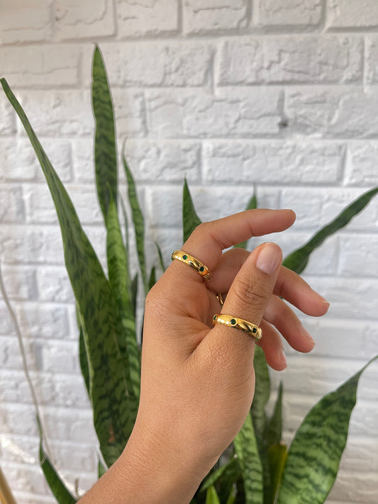 Green zircon band ring